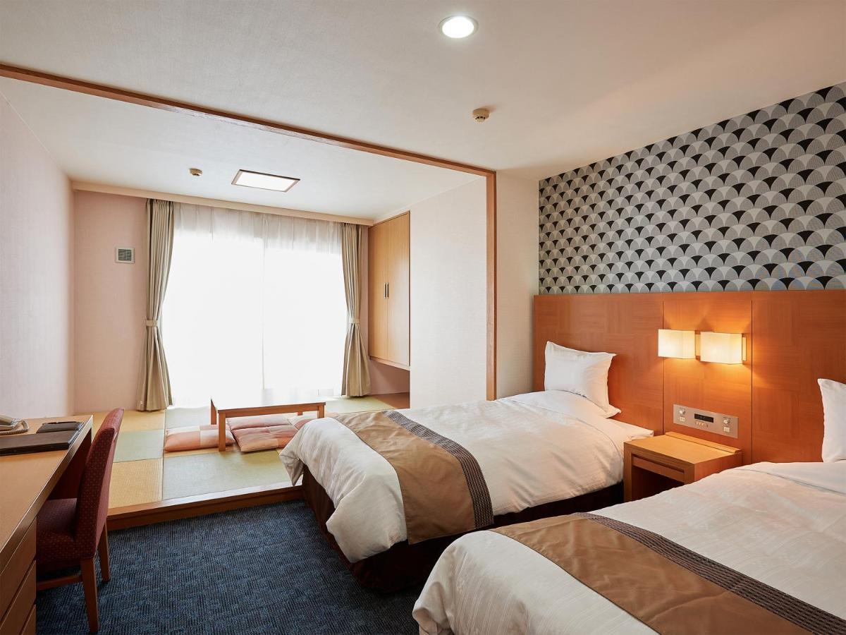 Hotel Murasakimura Йомітан Екстер'єр фото
