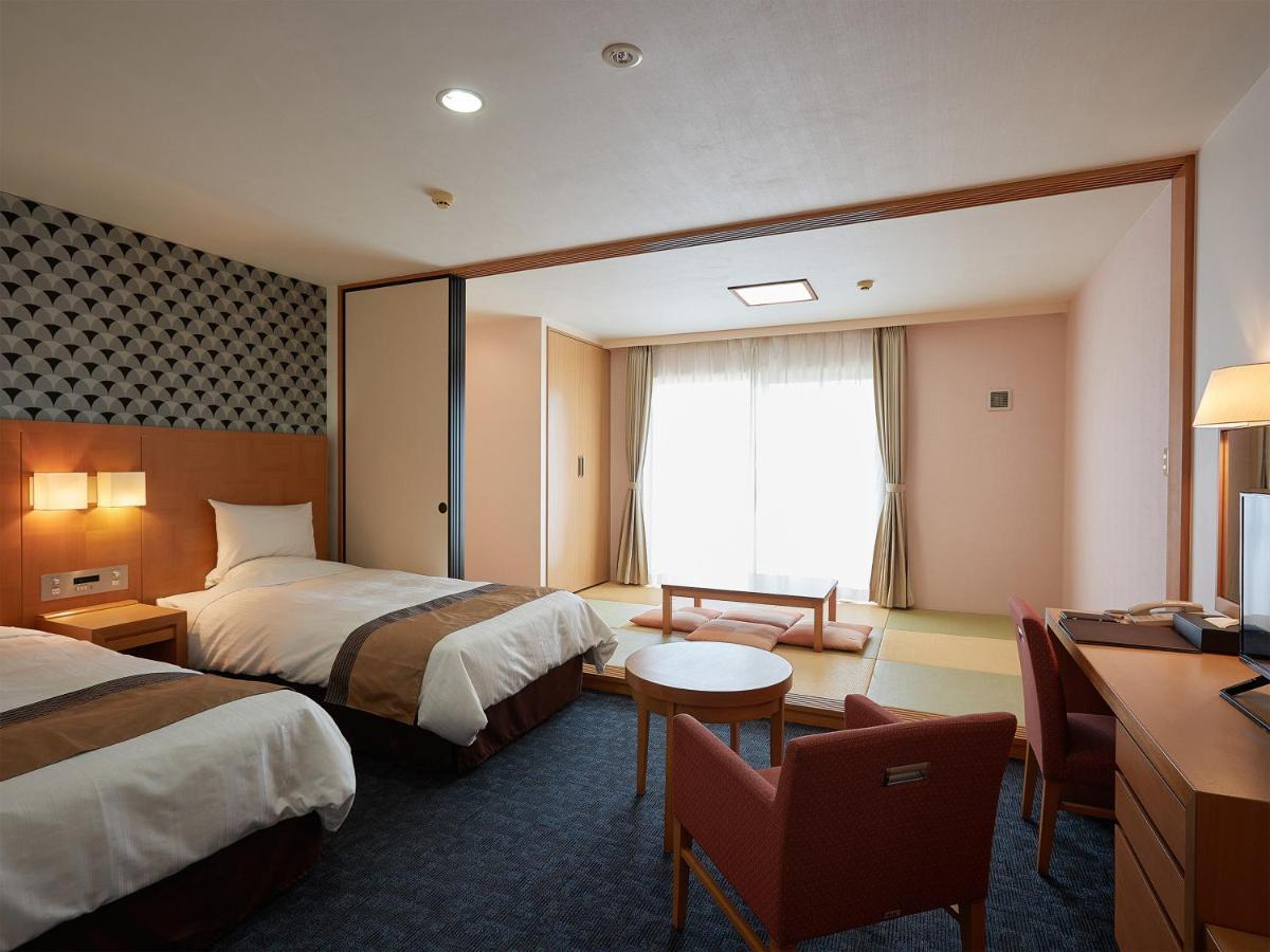 Hotel Murasakimura Йомітан Екстер'єр фото