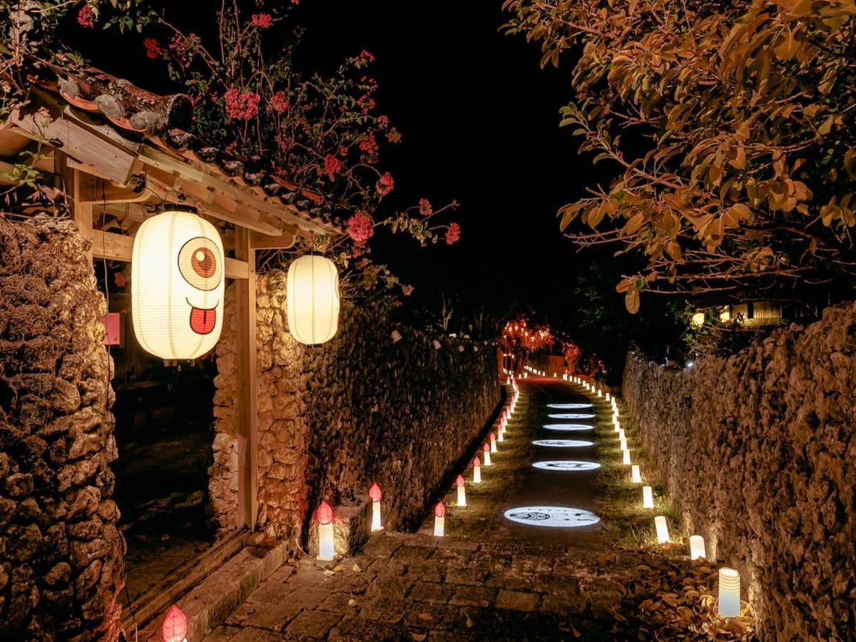 Hotel Murasakimura Йомітан Екстер'єр фото